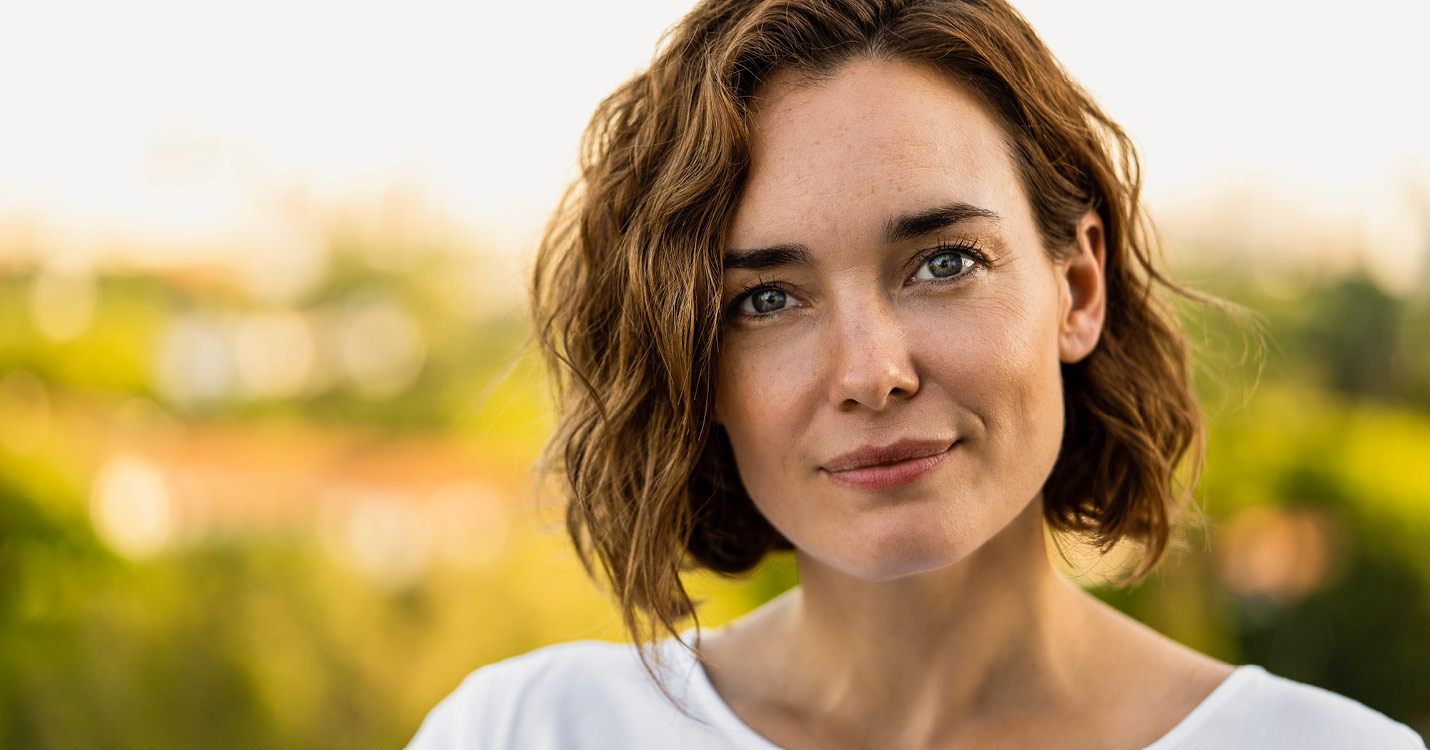 DERTOURDeutschland_Statment_locken_Frau